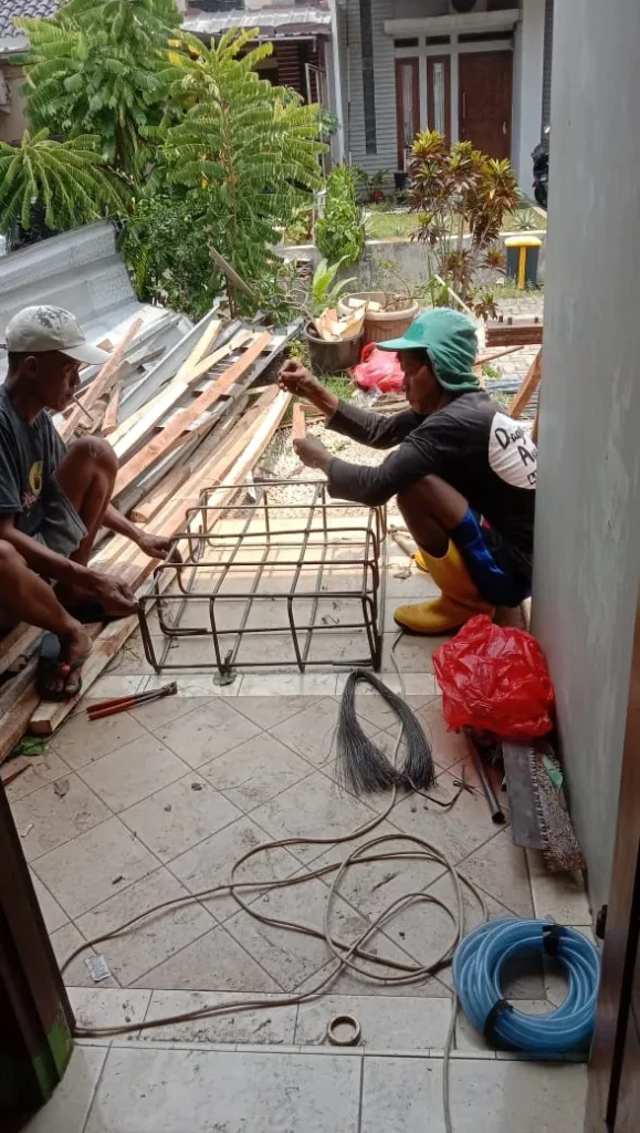 41 Rumah Tinggal Keluarga Besar 2 Lantai Yang Dibangun Di Kota Bekasi