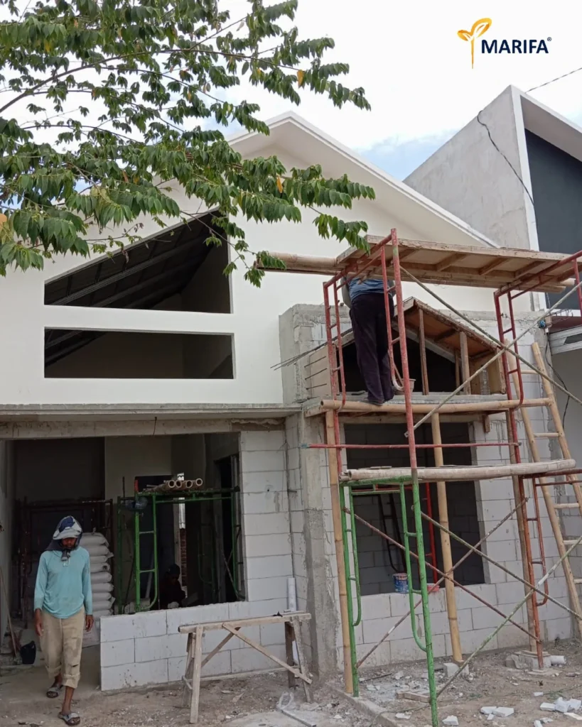 5 Progress Pengerjaan Acian Dan Pengecatan Bangunan Rumah 1 Lantai Marifa Thamrin Regency